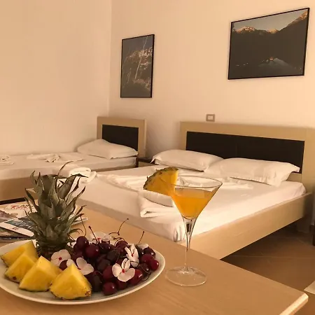 Family Haruni * Ksamil