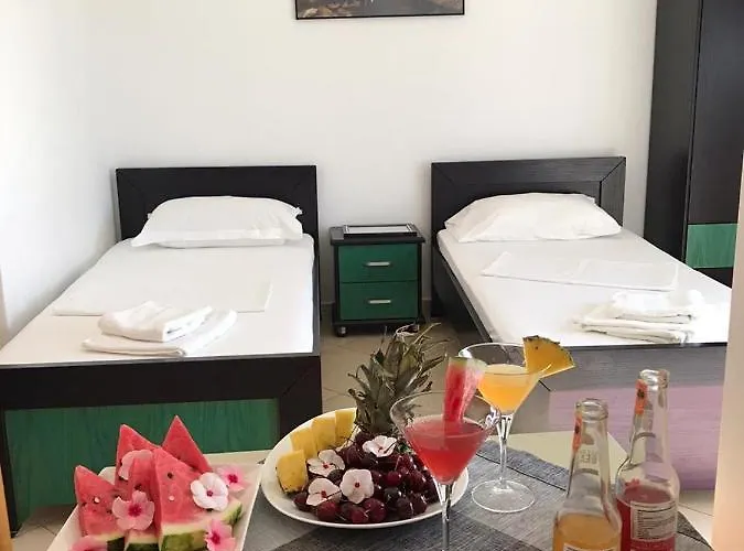 Family Haruni Hotel *