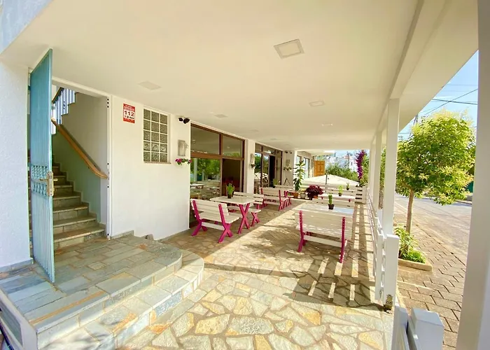 Family Haruni Hotel *